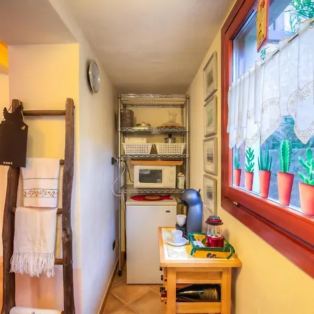 La Casa Dell'Uva Fragola Outdoor Space - Happy Rentals Nyaraló