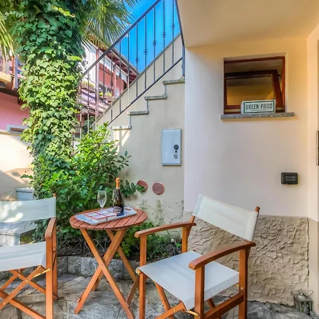La Casa Dell'Uva Fragola Outdoor Space - Happy Rentals *